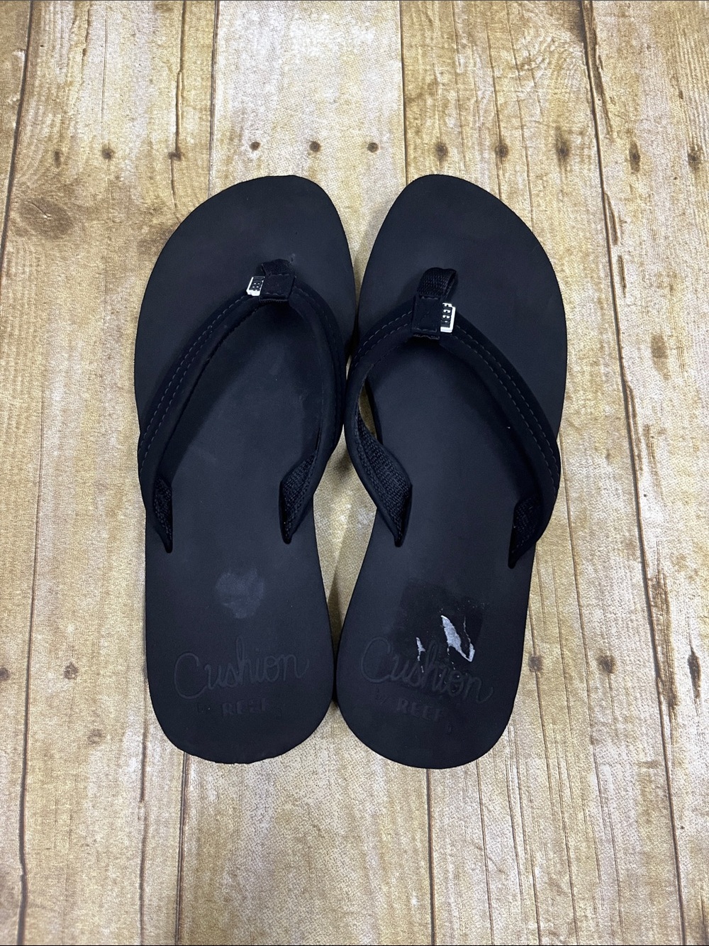 NWOT Reef Black Cushion "Breeze" Flip Flops size 9